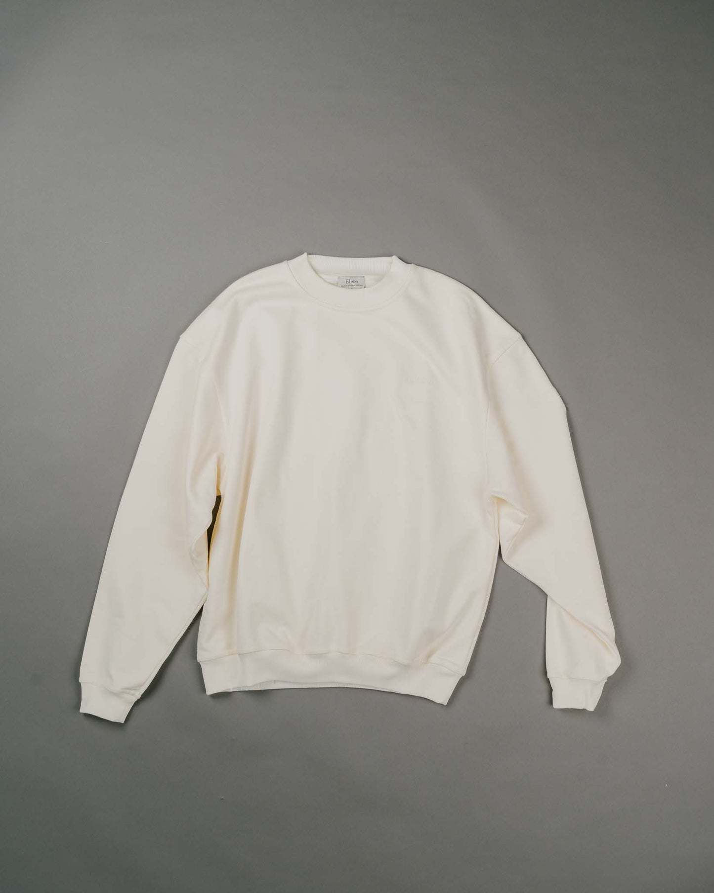 KLYO Otter half by ELERO Sweater