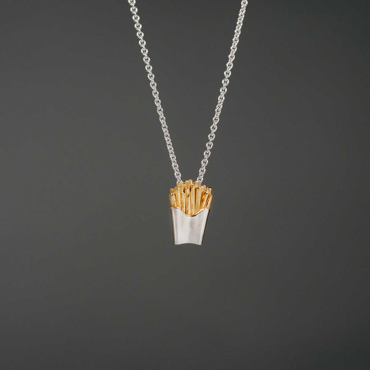 FRIES NECKLACE BITES by Elero