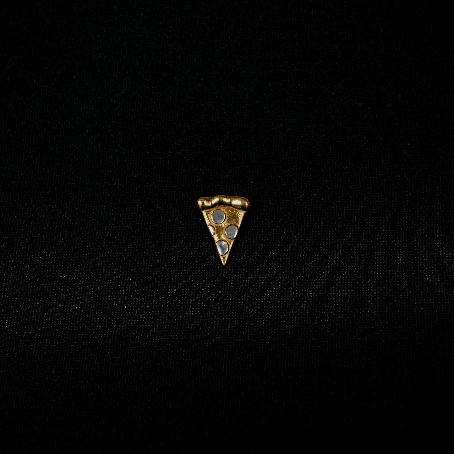 PIZZA NECKLACE BITES by Elero