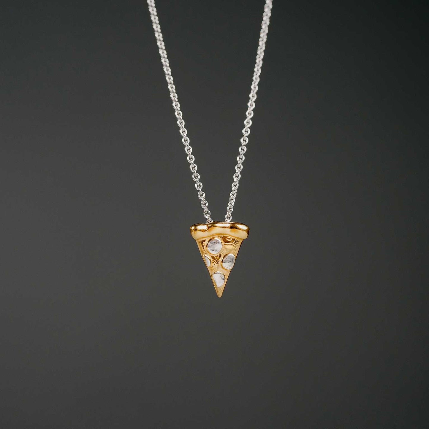 PIZZA NECKLACE BITES by Elero